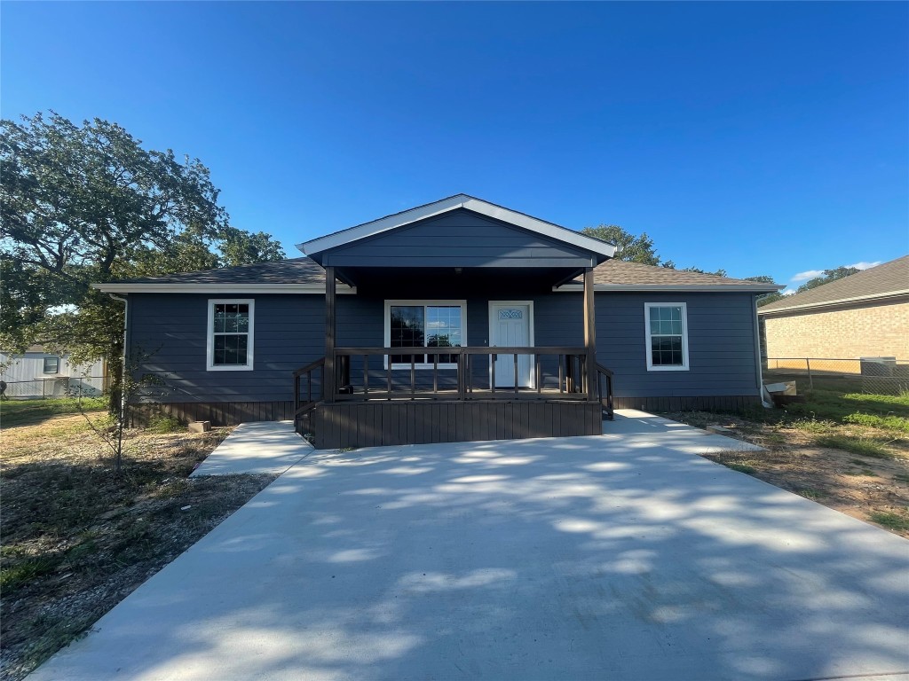 1720 Willow Wood Drive Azle TX 76020