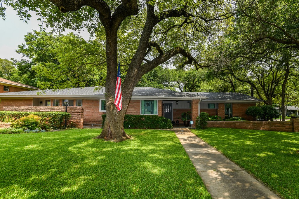 3929 South Drive Fort Worth TX 76109