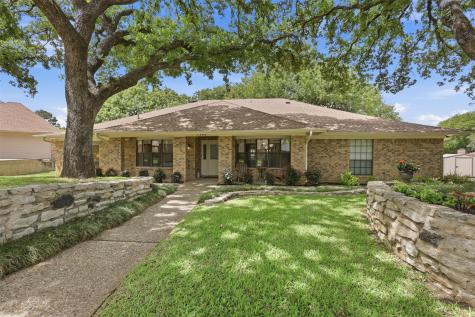 1902 Red Cypress Court Arlington TX 76012