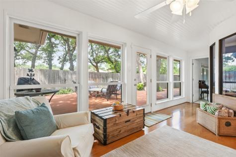 1902 Red Cypress Court Arlington TX 76012