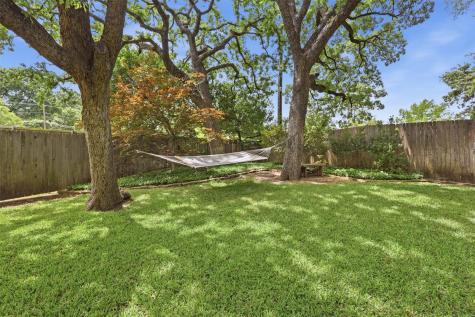 1902 Red Cypress Court Arlington TX 76012