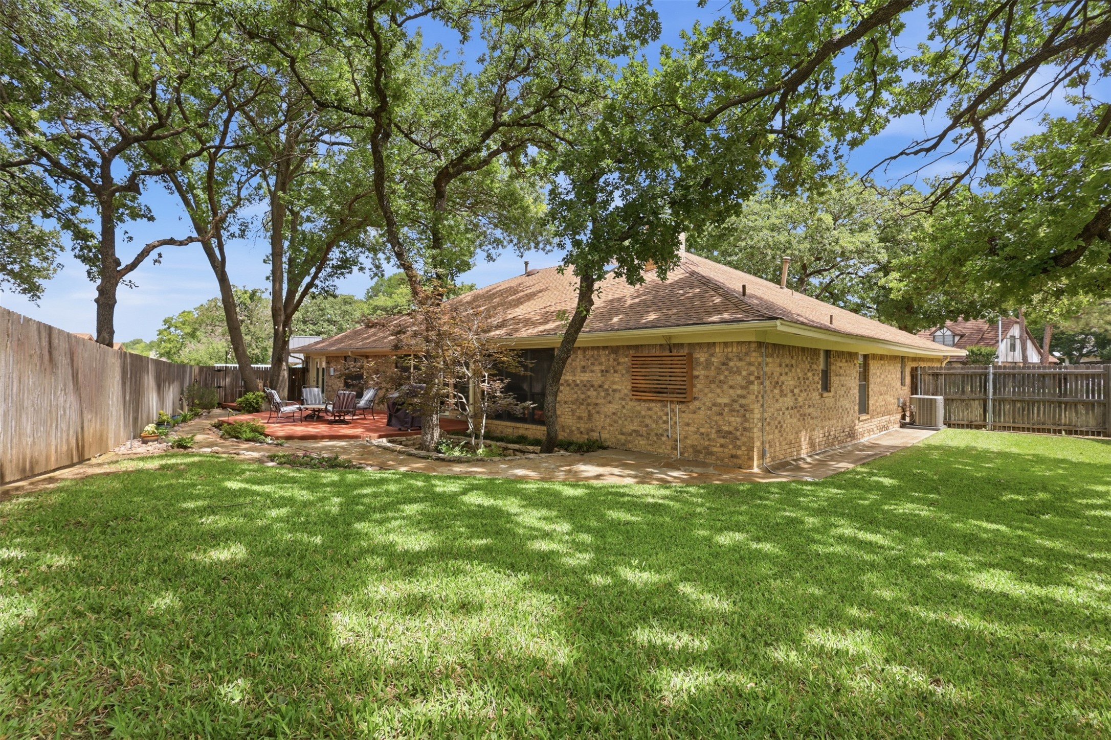 1902 Red Cypress Court Arlington TX 76012