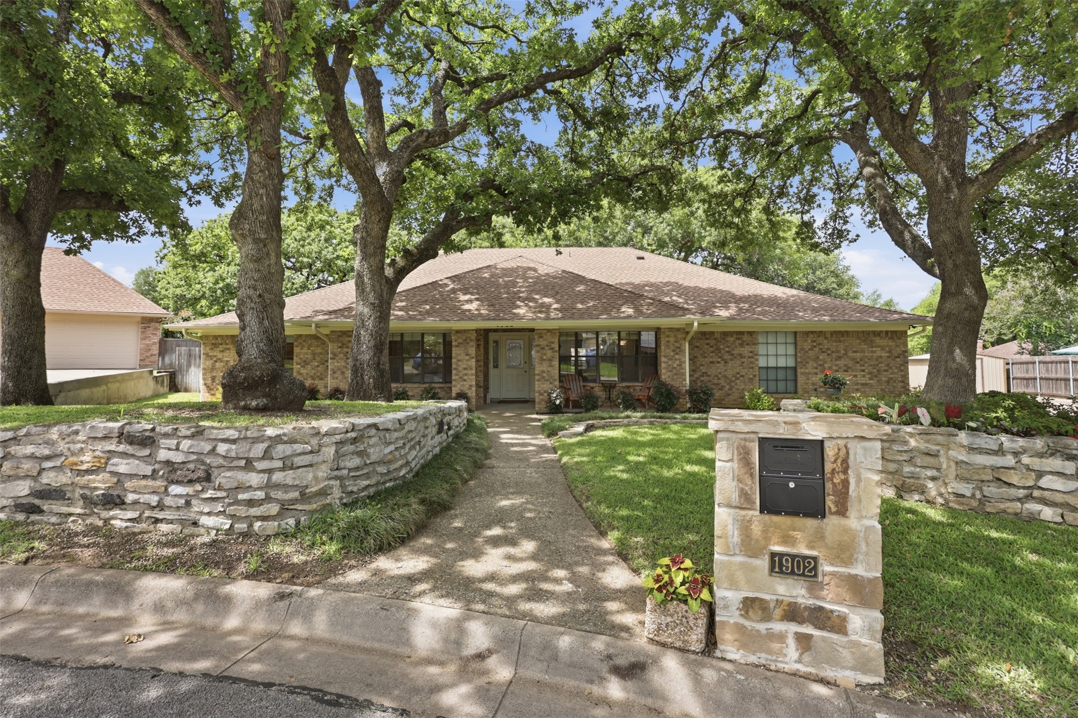 1902 Red Cypress Court Arlington TX 76012