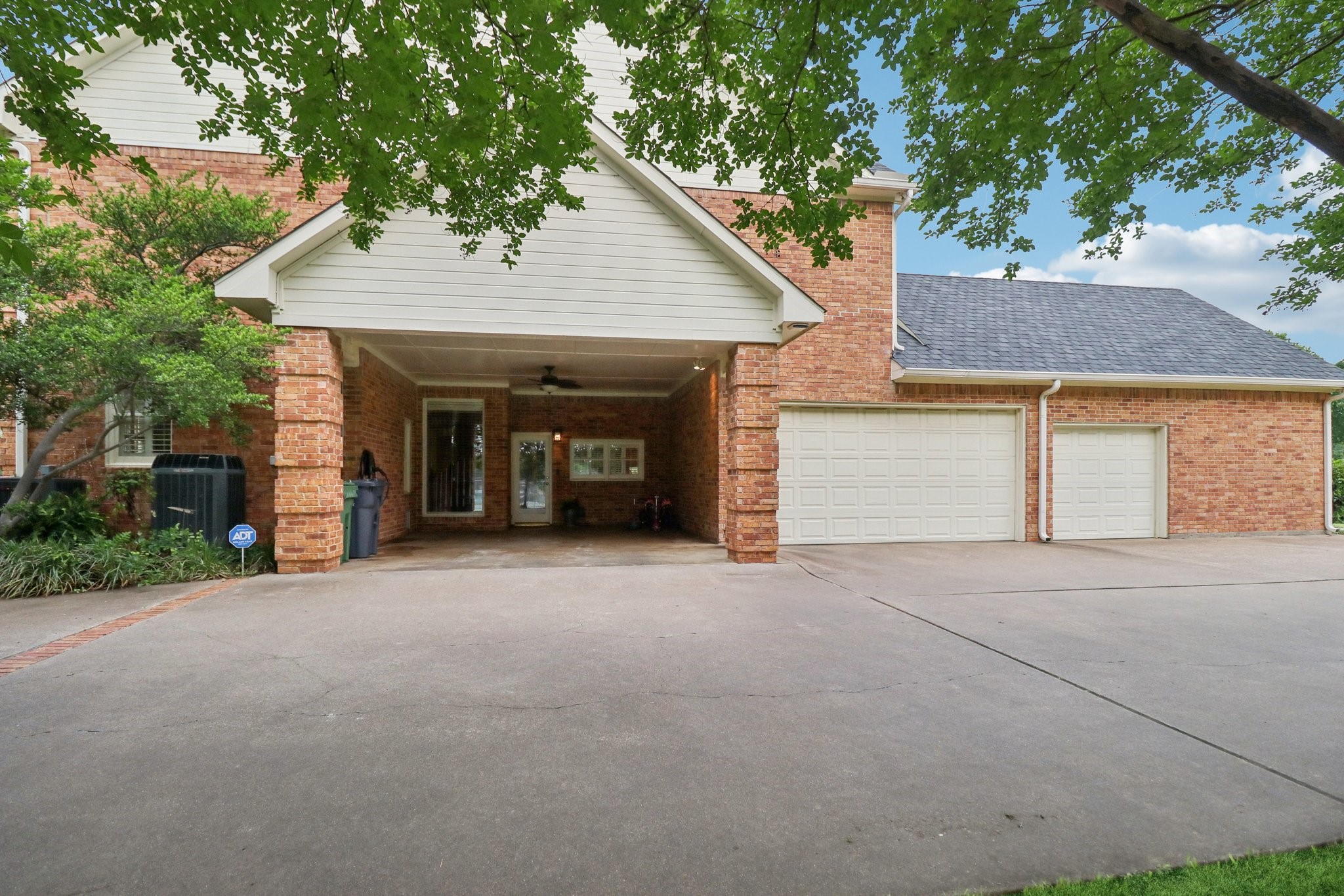 3109 Shadow Drive W Arlington TX 76006