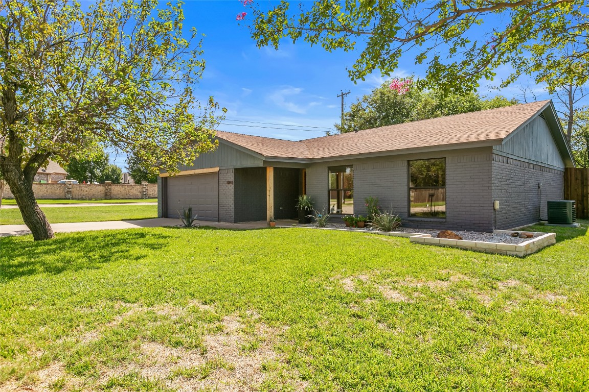 8844 Main Street North Richland Hills TX 76182