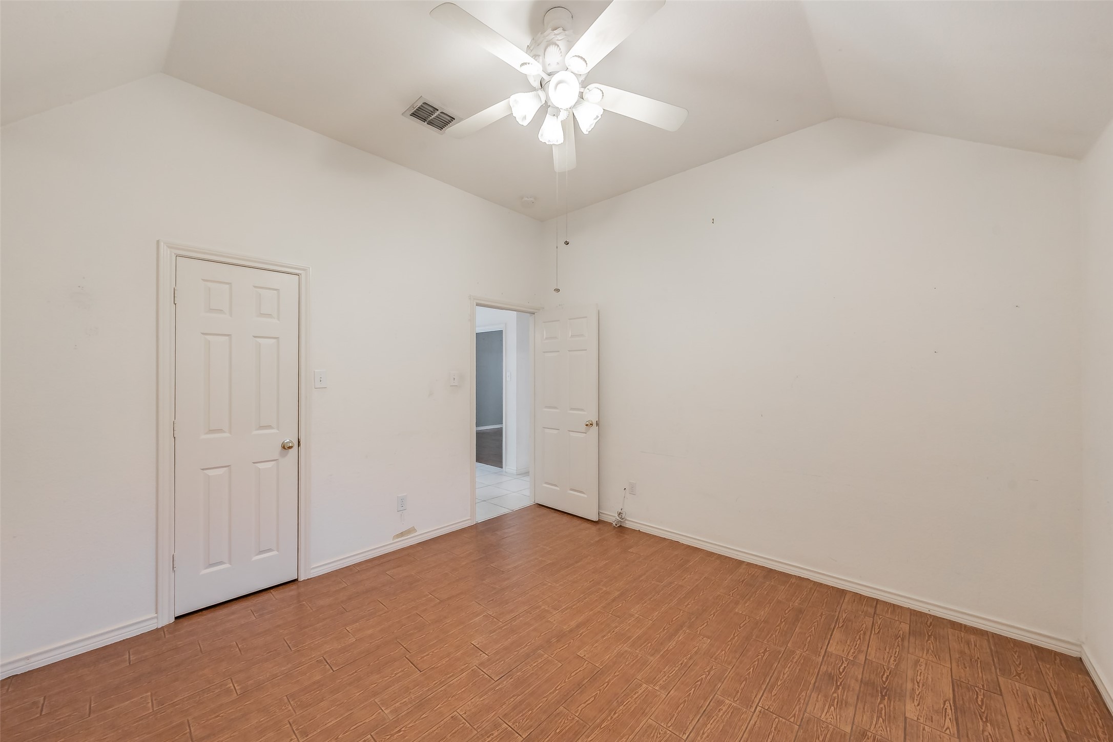 203 Arbor Park Drive Euless TX 76039