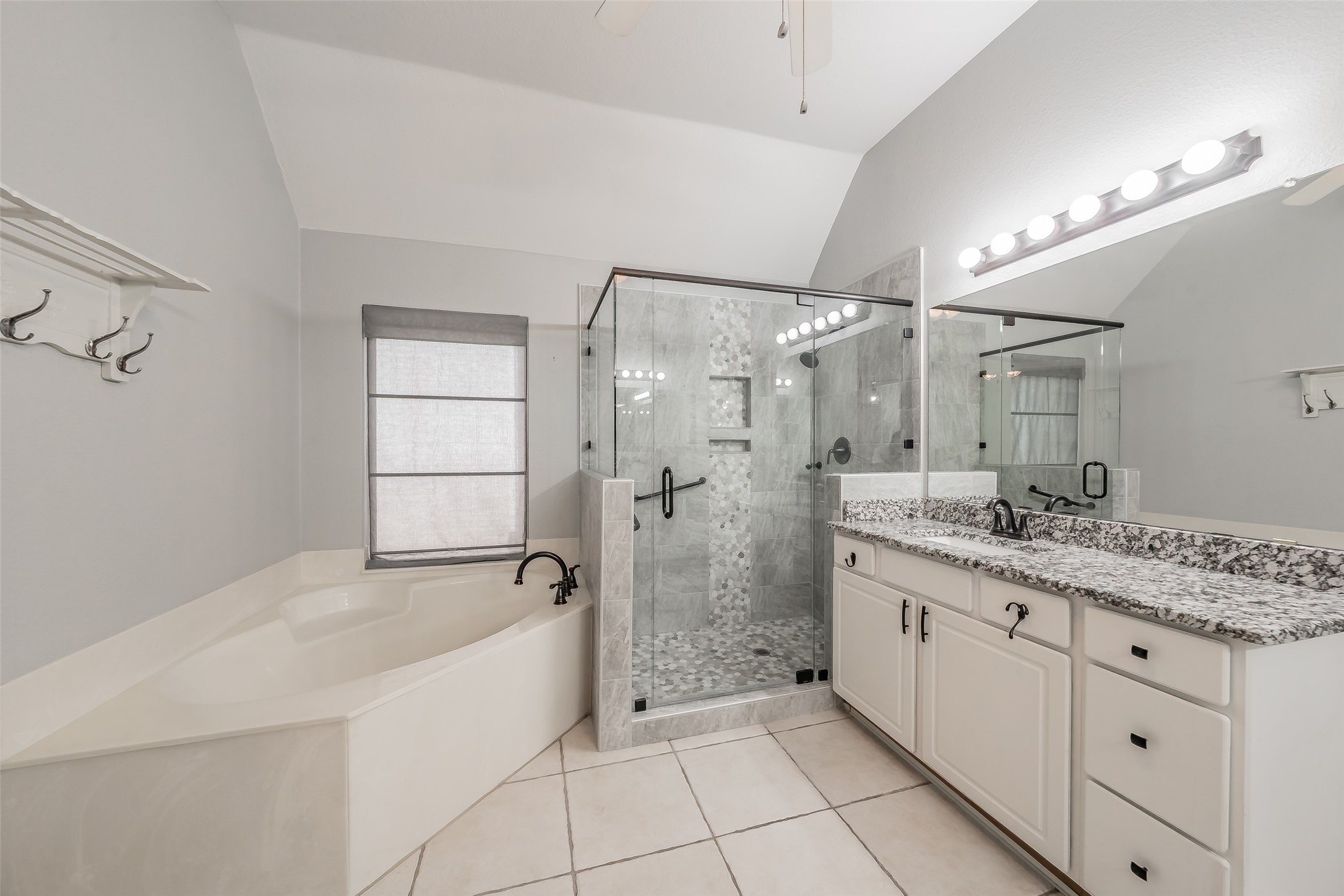 203 Arbor Park Drive Euless TX 76039