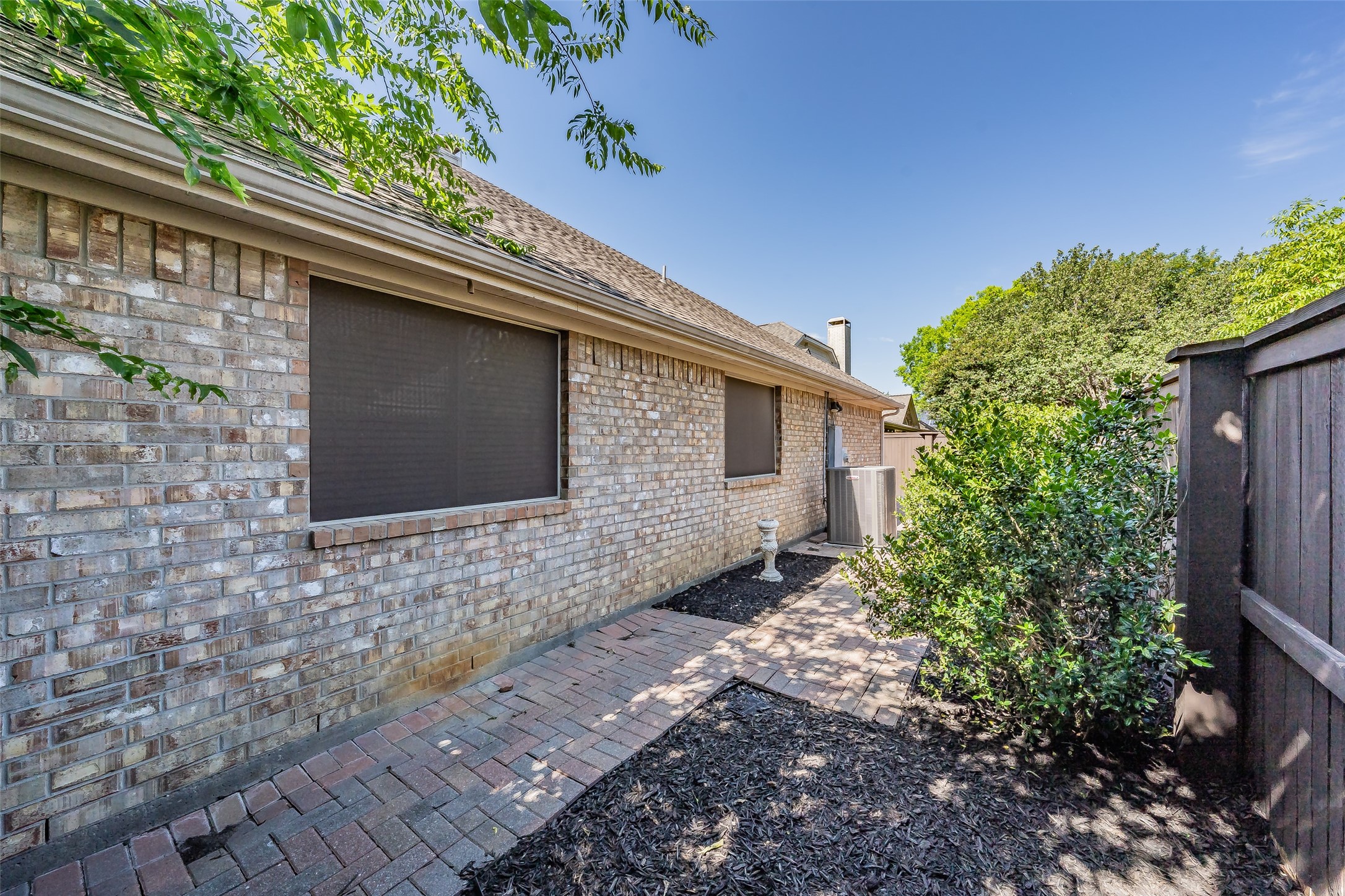203 Arbor Park Drive Euless TX 76039