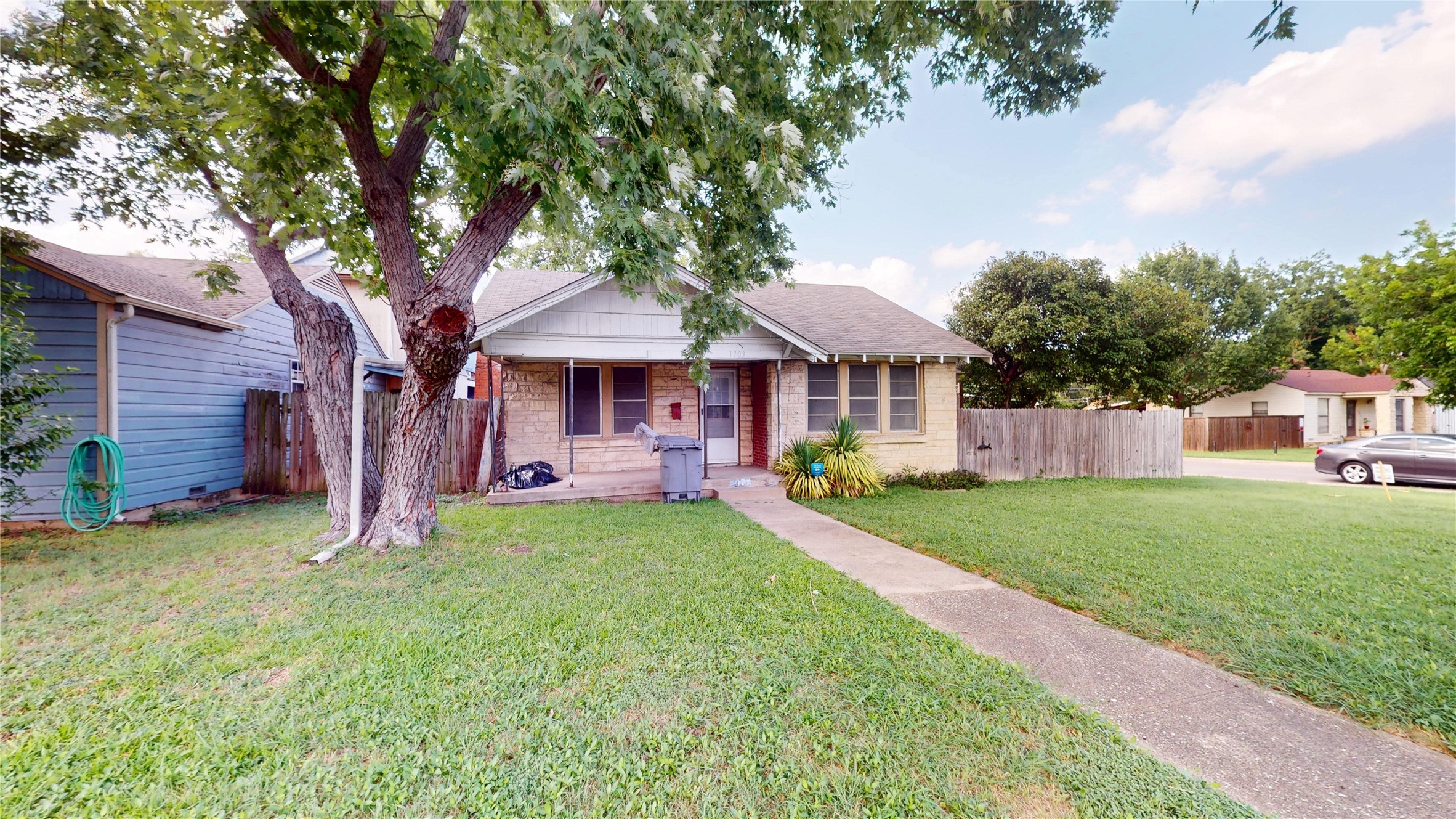 1703 W Illinois Avenue Dallas TX 75224