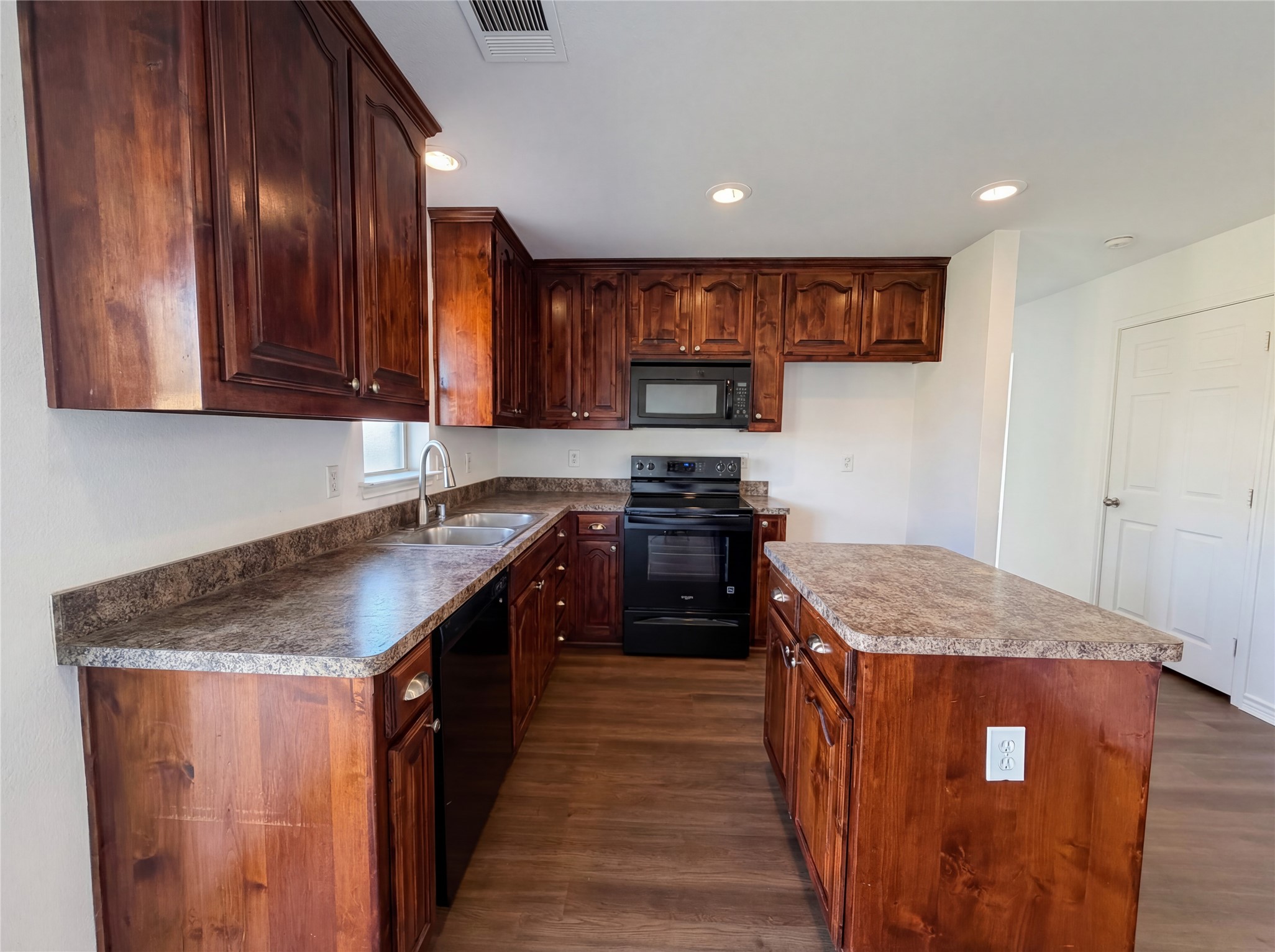 1200 Boxwood Drive Crowley TX 76036