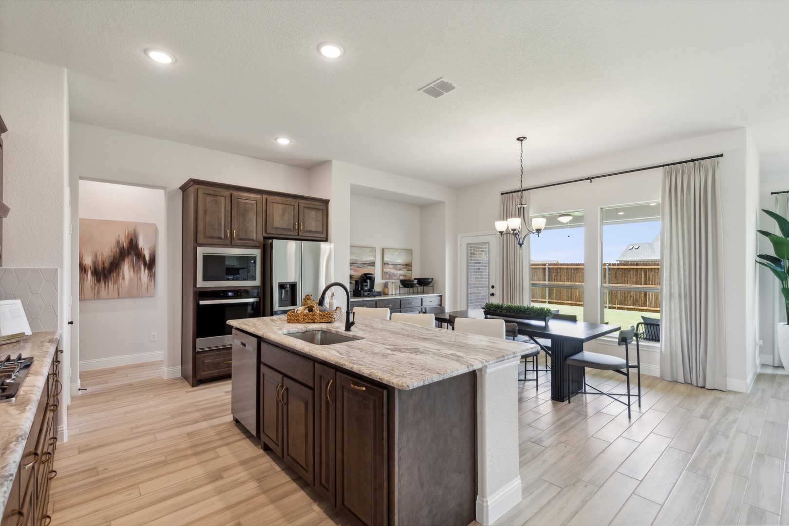 902 Meadow View Drive Cleburne TX 76033