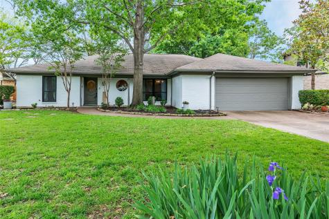 6908 Meadow Park S North Richland Hills TX 76180