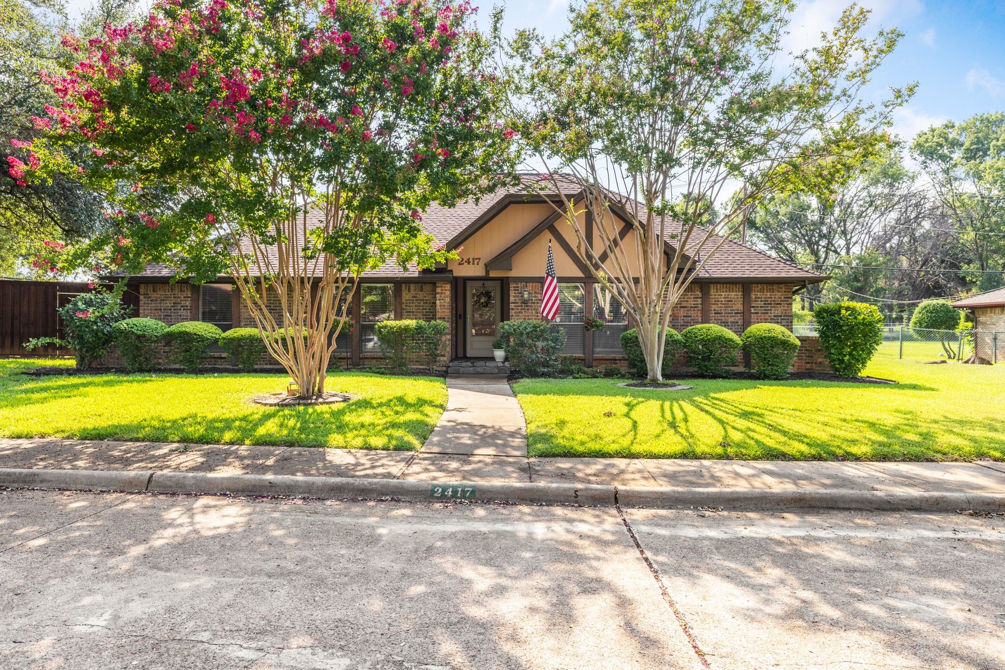 2417 Pearwood Court Grand Prairie TX 75050