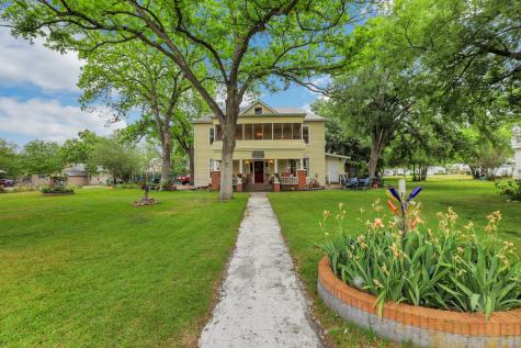 203 W Commerce Street San Saba TX 76877