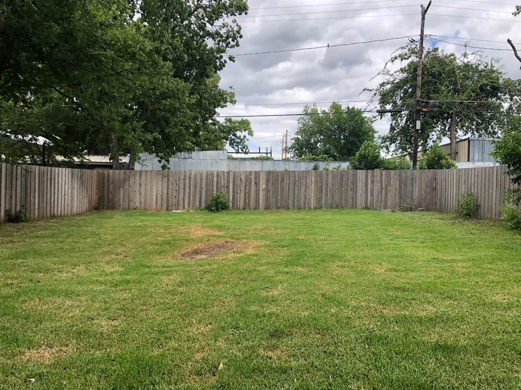 2733 Livingston Avenue Fort Worth TX 76110