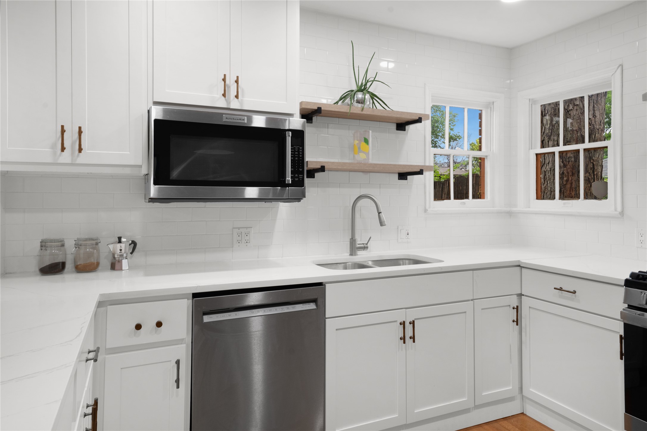 2219 Carnes Street Dallas TX 75208