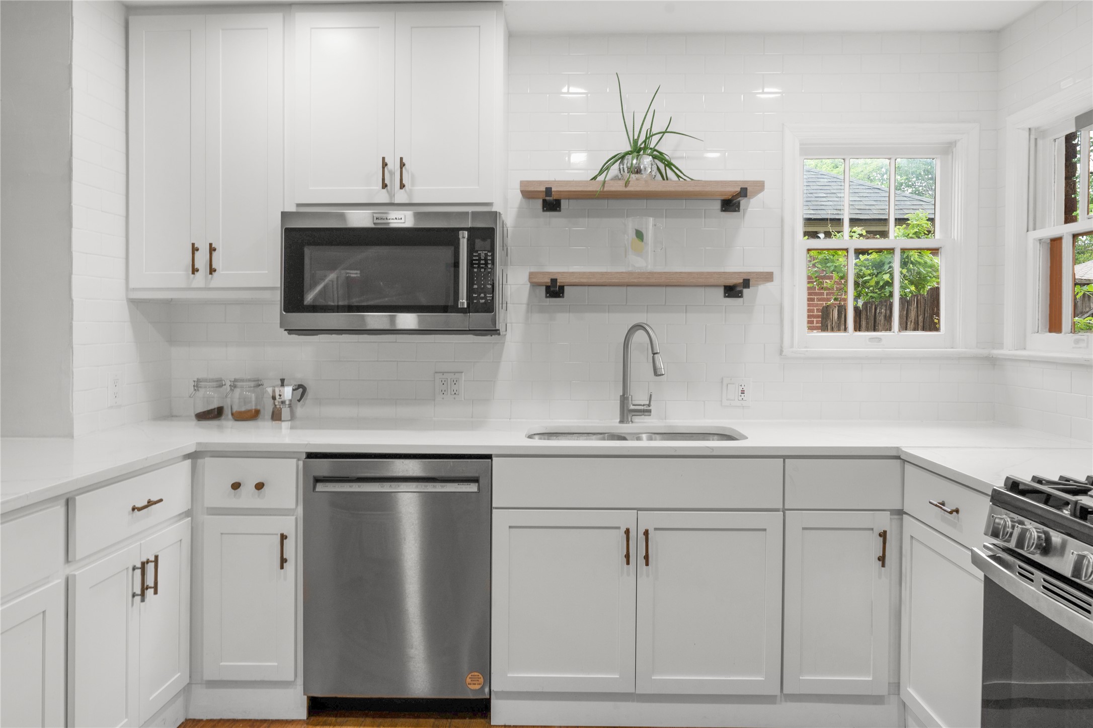 2219 Carnes Street Dallas TX 75208