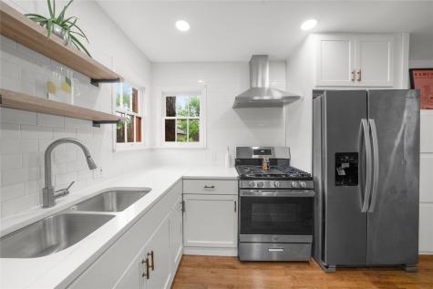 2219 Carnes Street Dallas TX 75208
