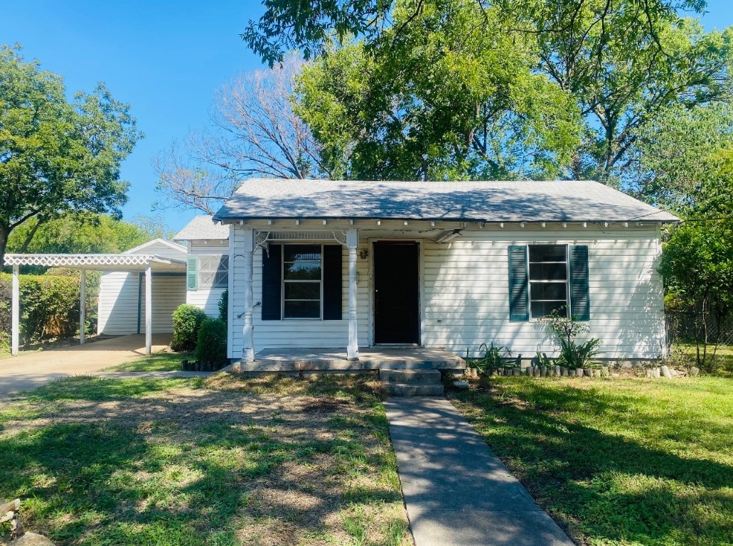 5733 Bertha Lane Haltom City TX 76117