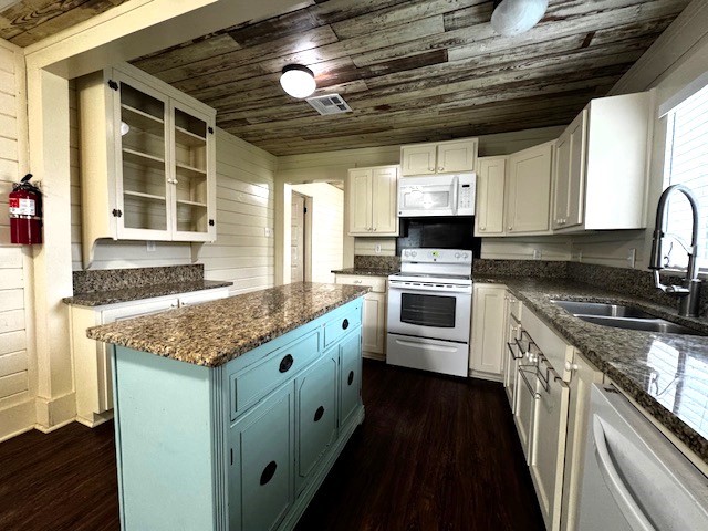 406 E Main Street Wortham TX 76693