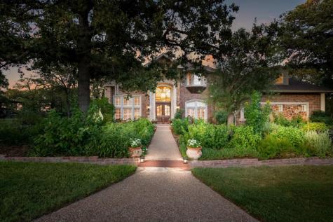 300 Bolton Circle West TX 76691