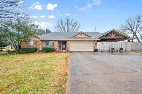 140 Southwood Drive Burleson TX 76028