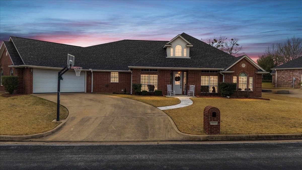 1900 Frostwood Drive Tyler TX 75703