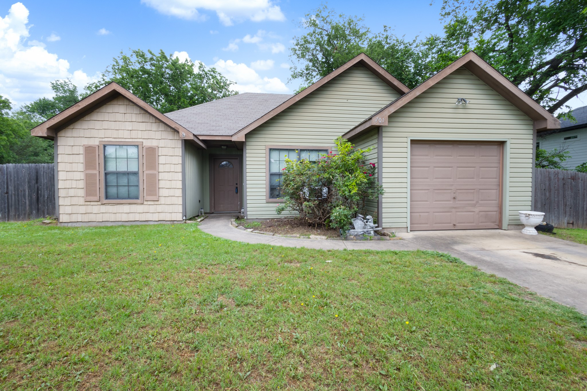 701 S Church Street Decatur TX 76234