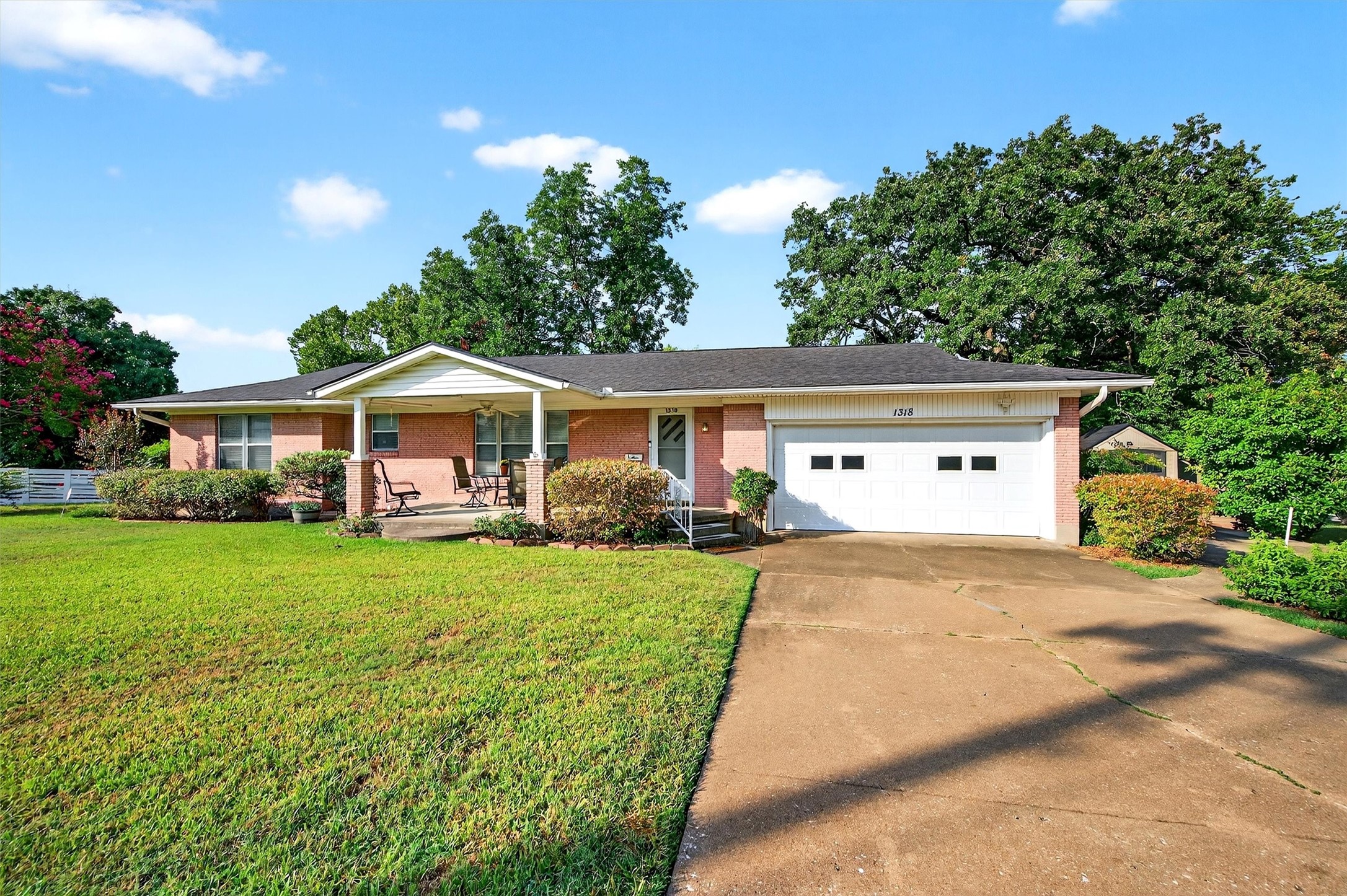 1318 Kessler Boulevard Sherman TX 75092