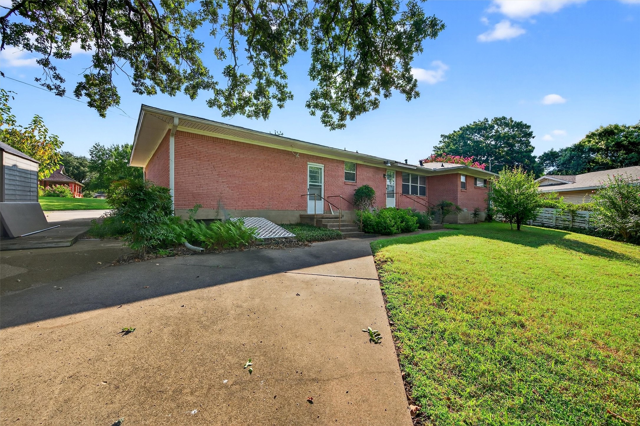 1318 Kessler Boulevard Sherman TX 75092