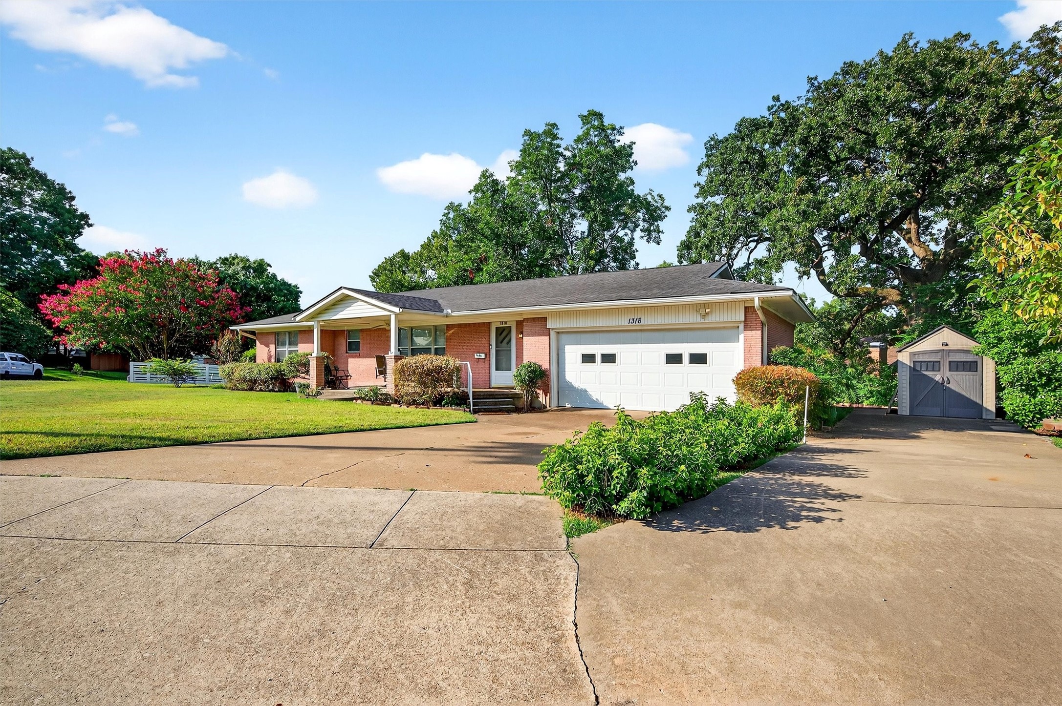1318 Kessler Boulevard Sherman TX 75092