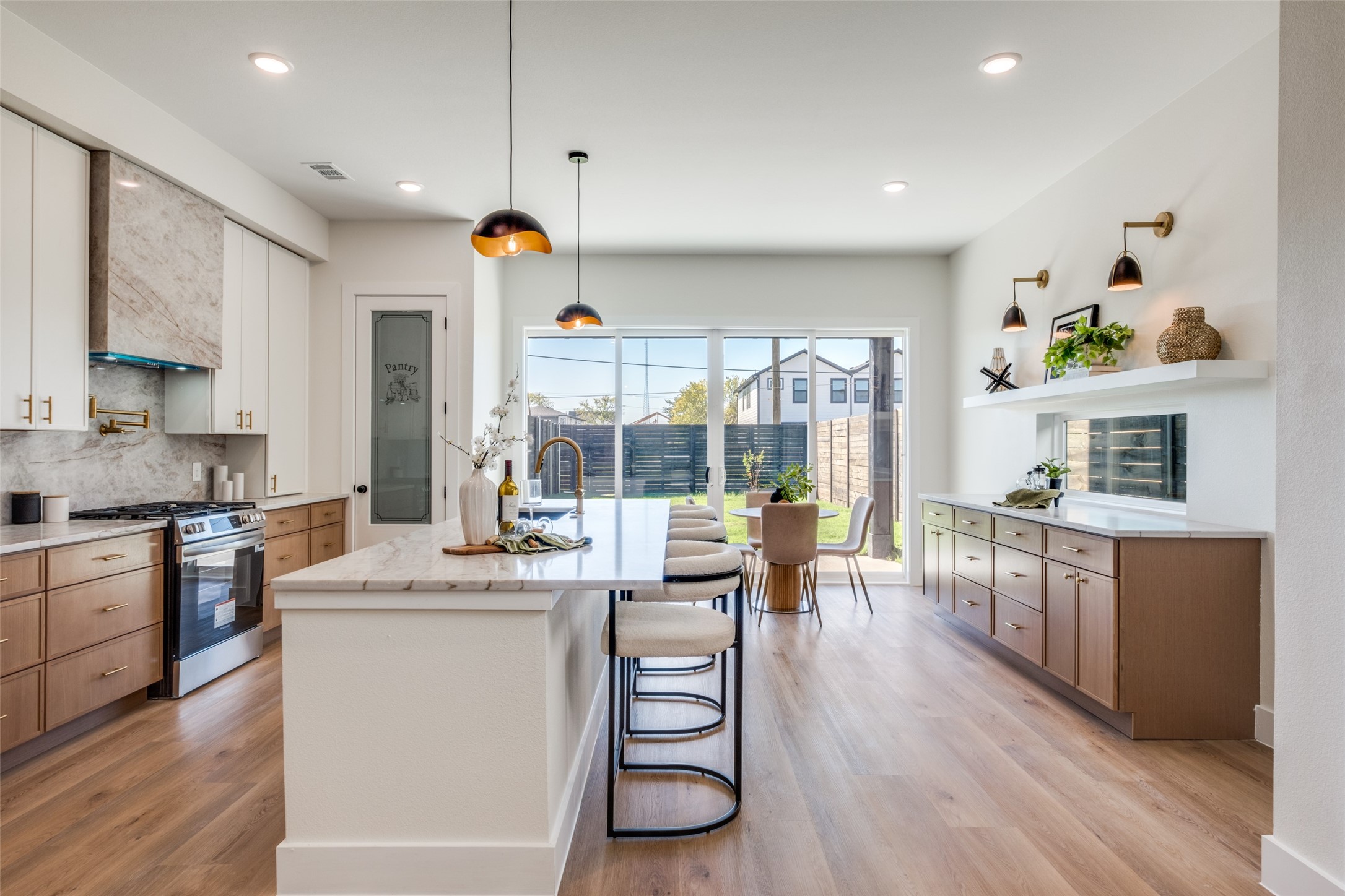 2422 Jeffries Street Dallas TX 75215