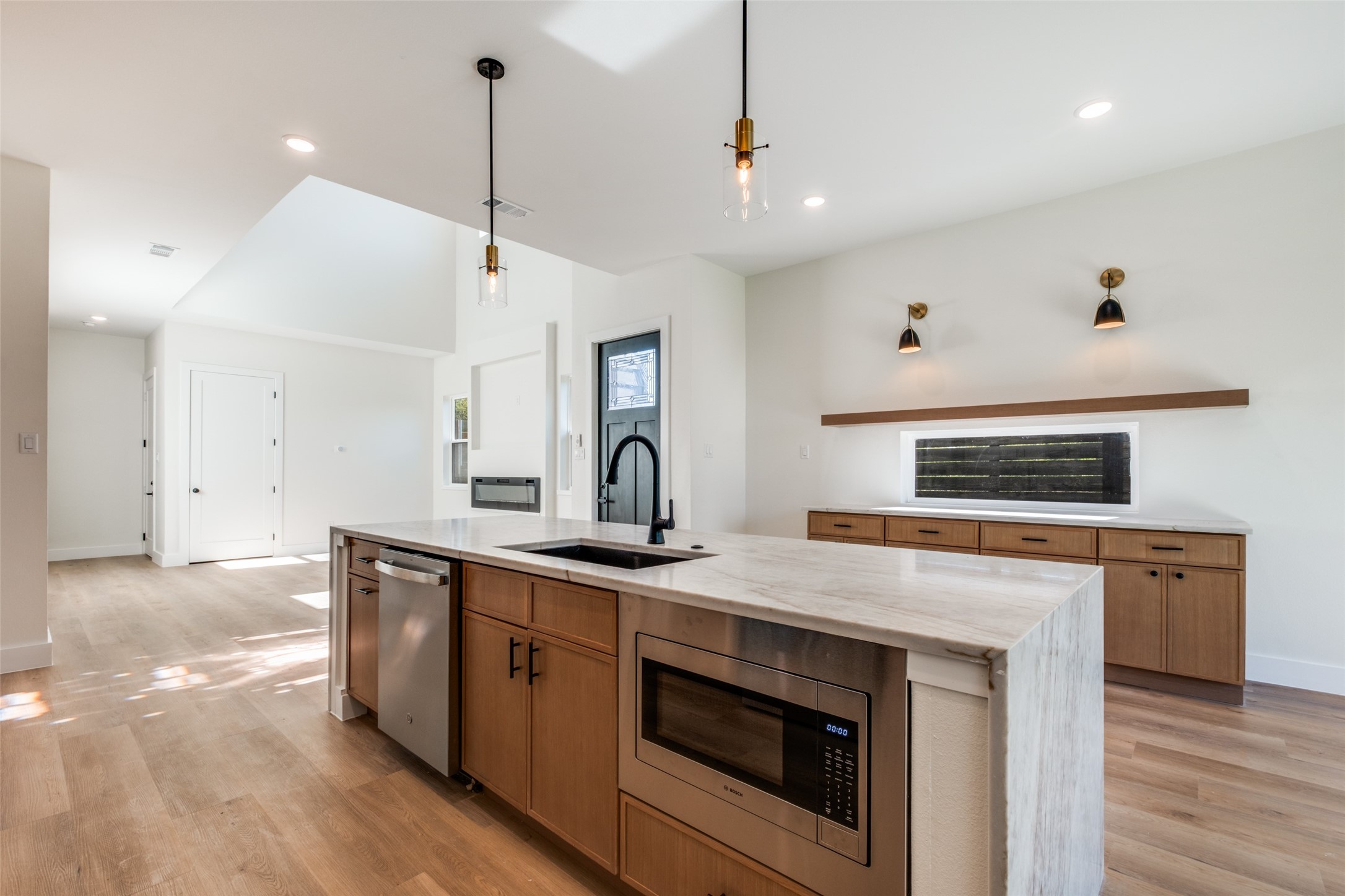 2422 Jeffries Street Dallas TX 75215
