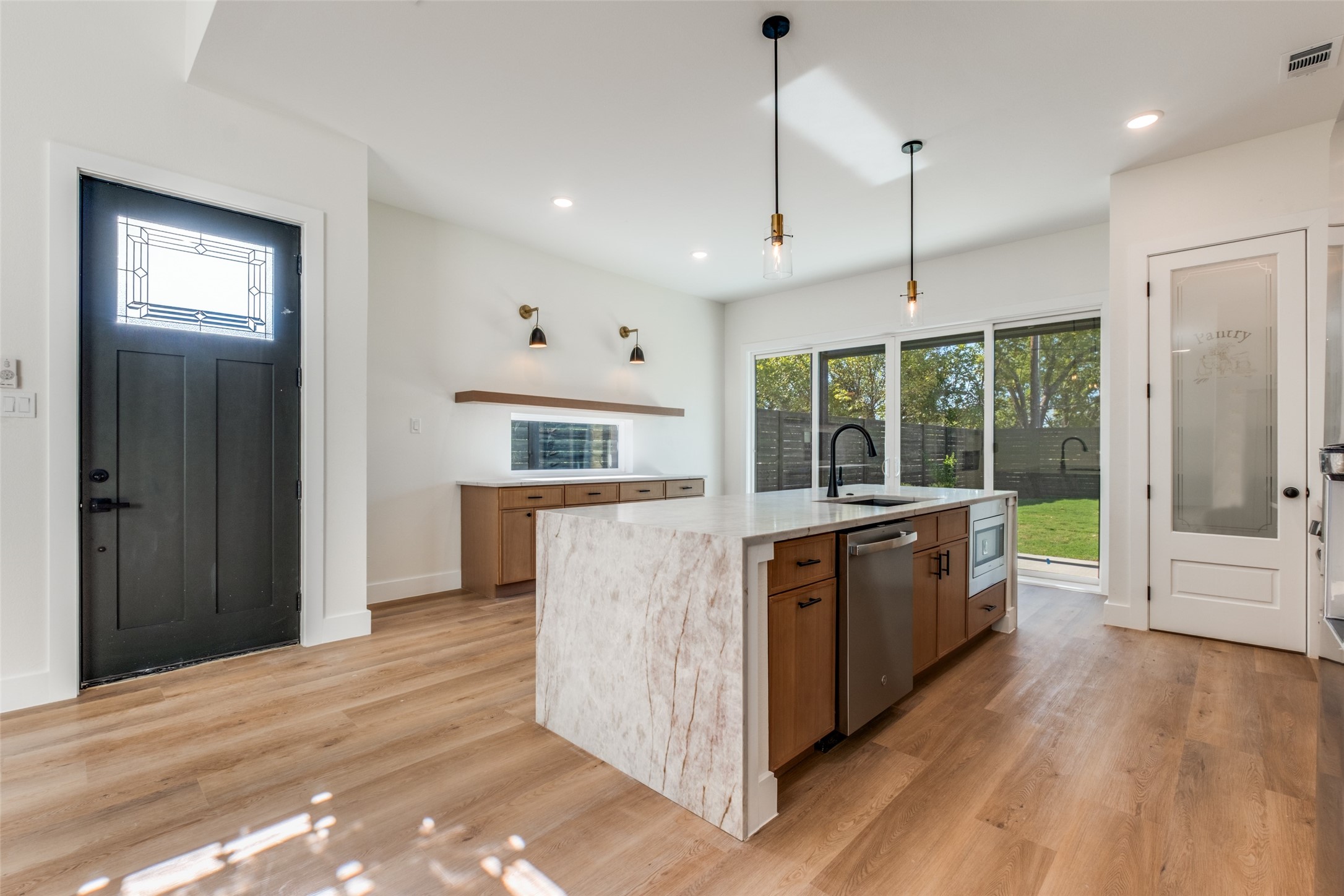 2422 Jeffries Street Dallas TX 75215