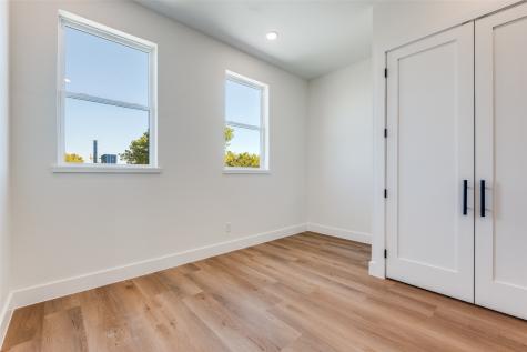 2422 Jeffries Street Dallas TX 75215