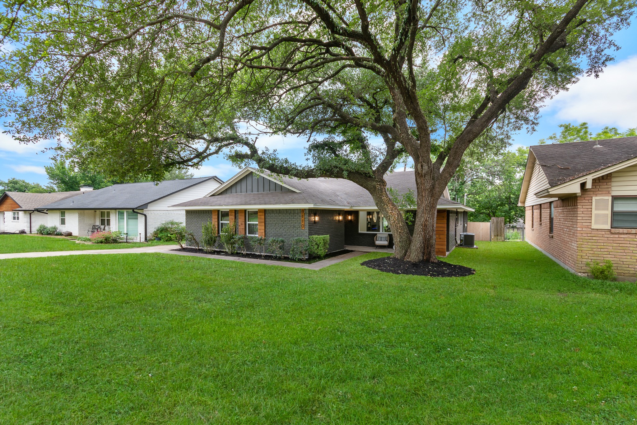 9110 Westglen Drive Dallas TX 75228