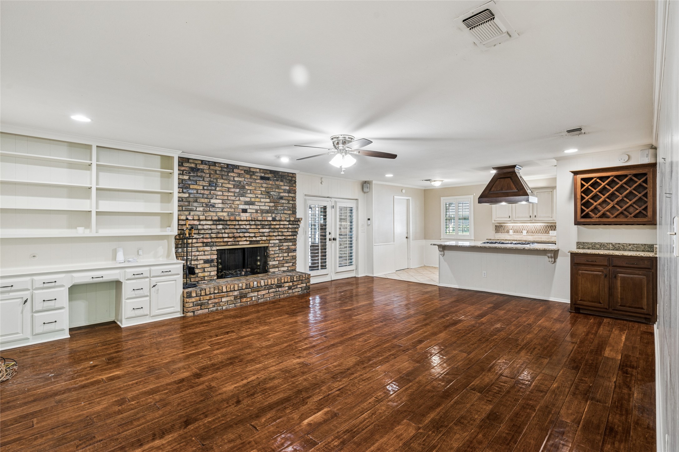 1401 Allegheny Drive Arlington TX 76012