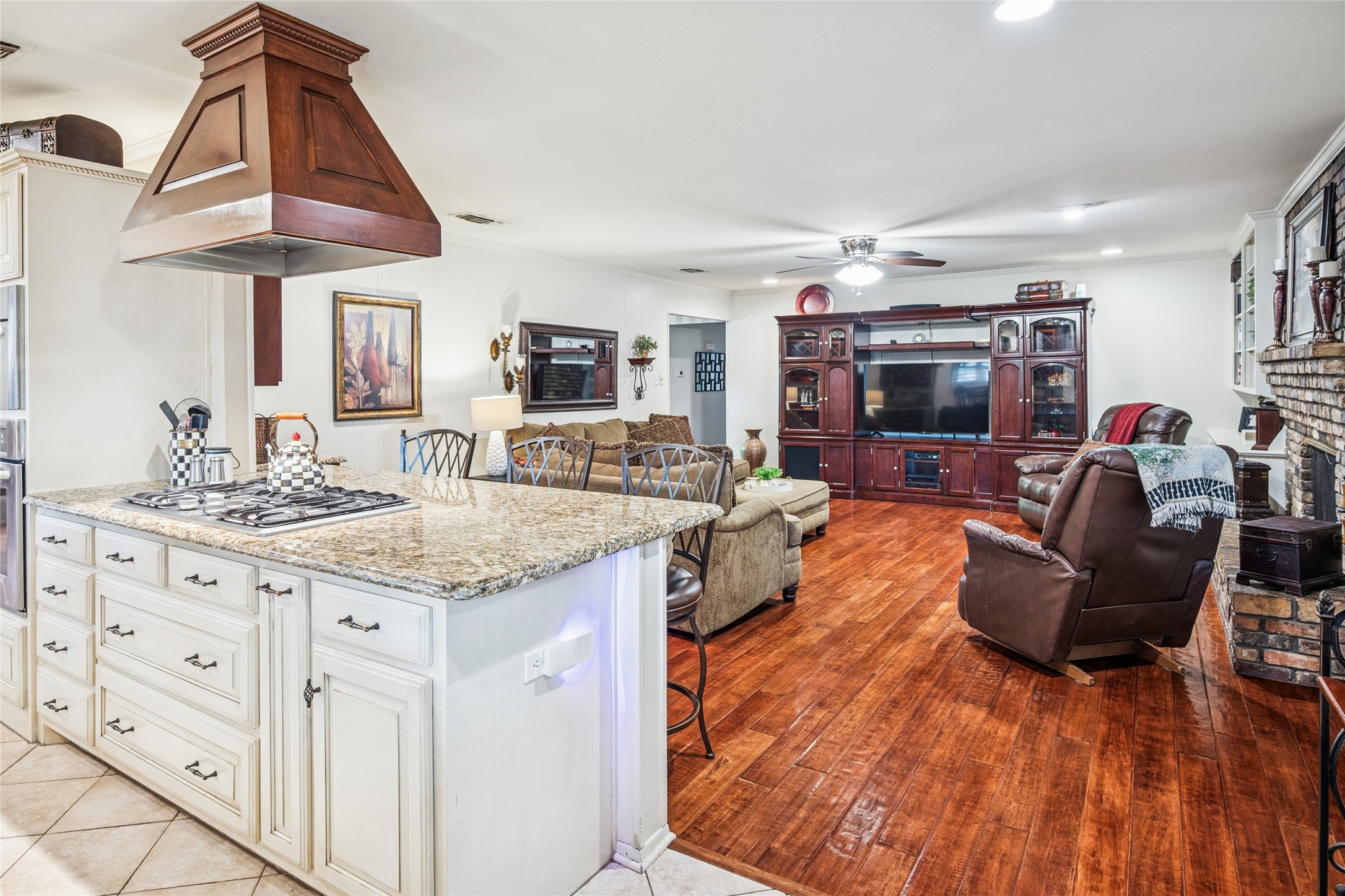 1401 Allegheny Drive Arlington TX 76012
