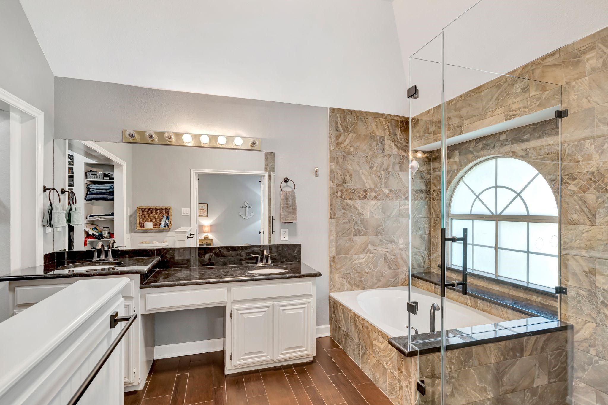 613 Dove Creek Circle Grapevine TX 76051
