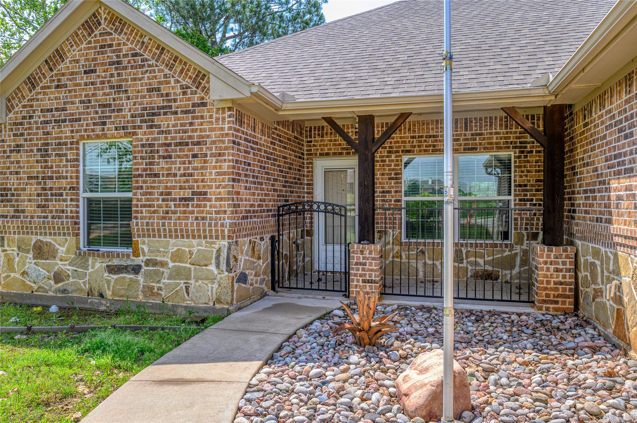3008 Loy Lake Road Denison TX 75020