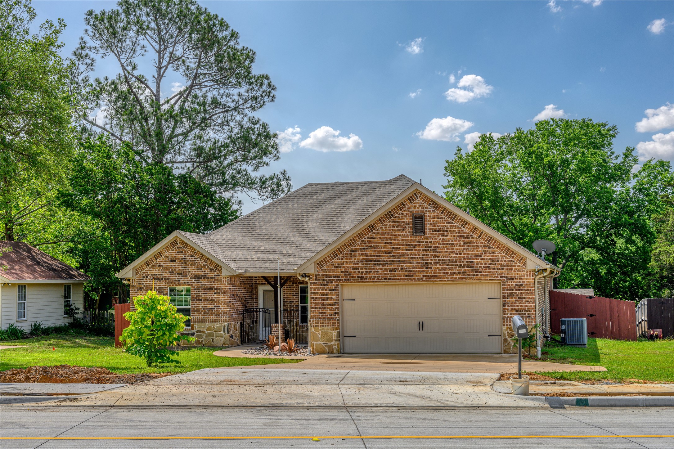 3008 Loy Lake Road Denison TX 75020