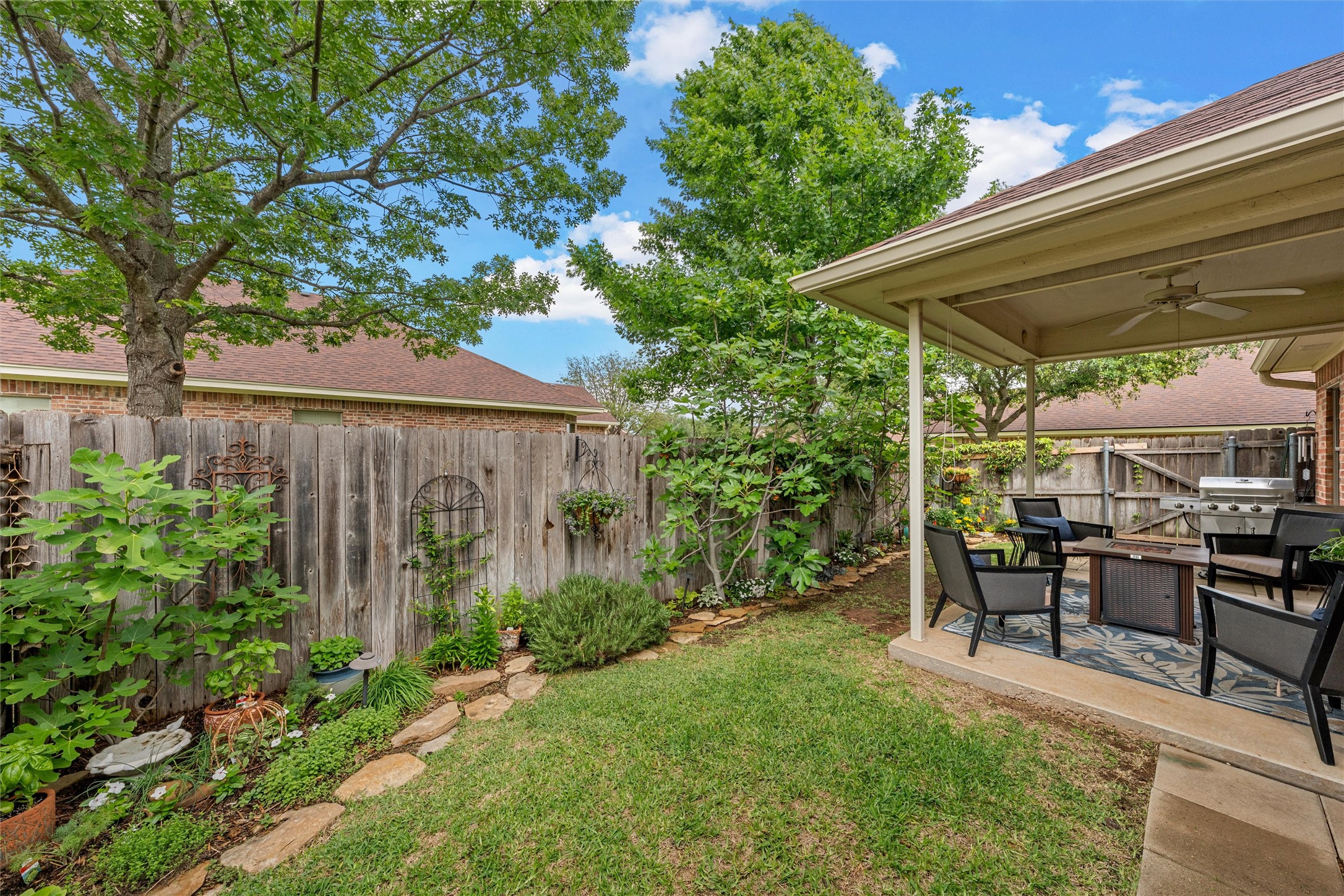9136 Darby Lane Waco TX 76712