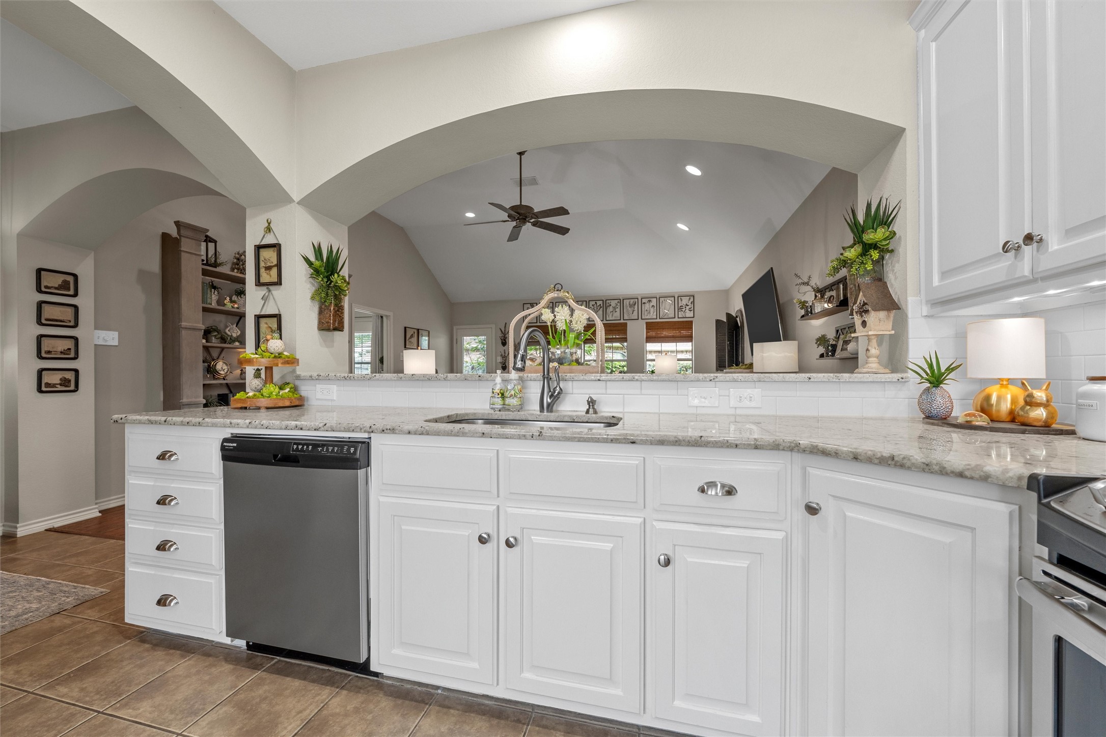 9136 Darby Lane Waco TX 76712