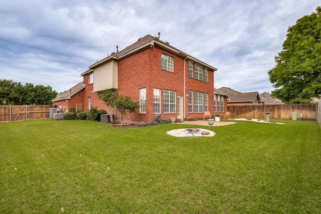 302 Village Trail Trophy Club TX 76262