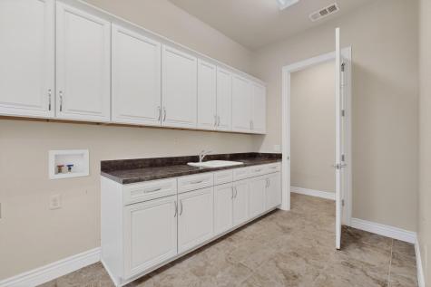 8708 Crestview Drive Denton TX 76207