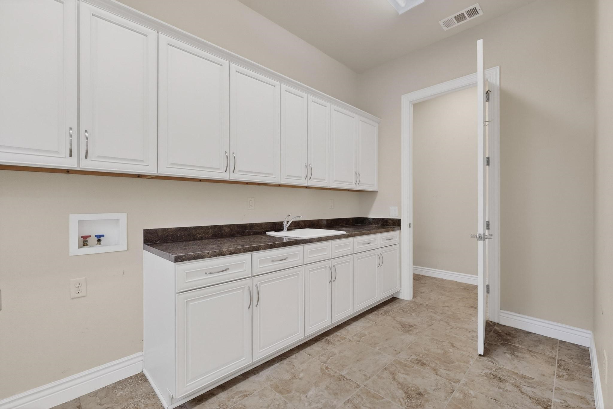8708 Crestview Drive Denton TX 76207