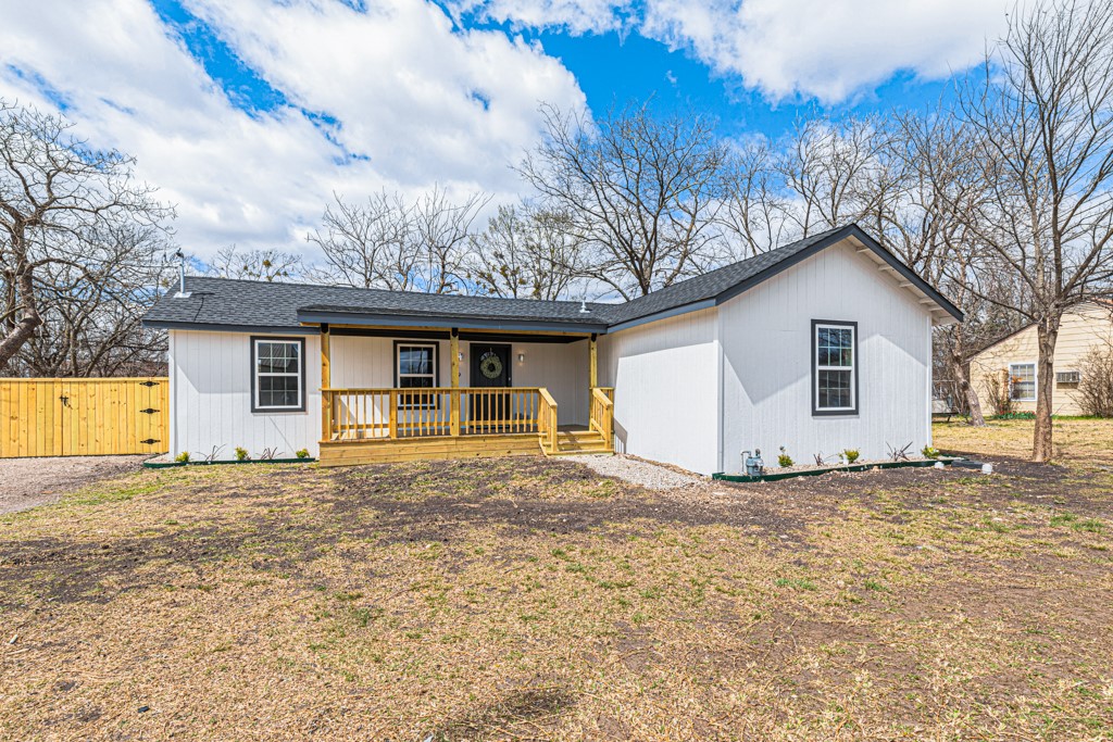 109 N Hamilton Street Farmersville TX 75442