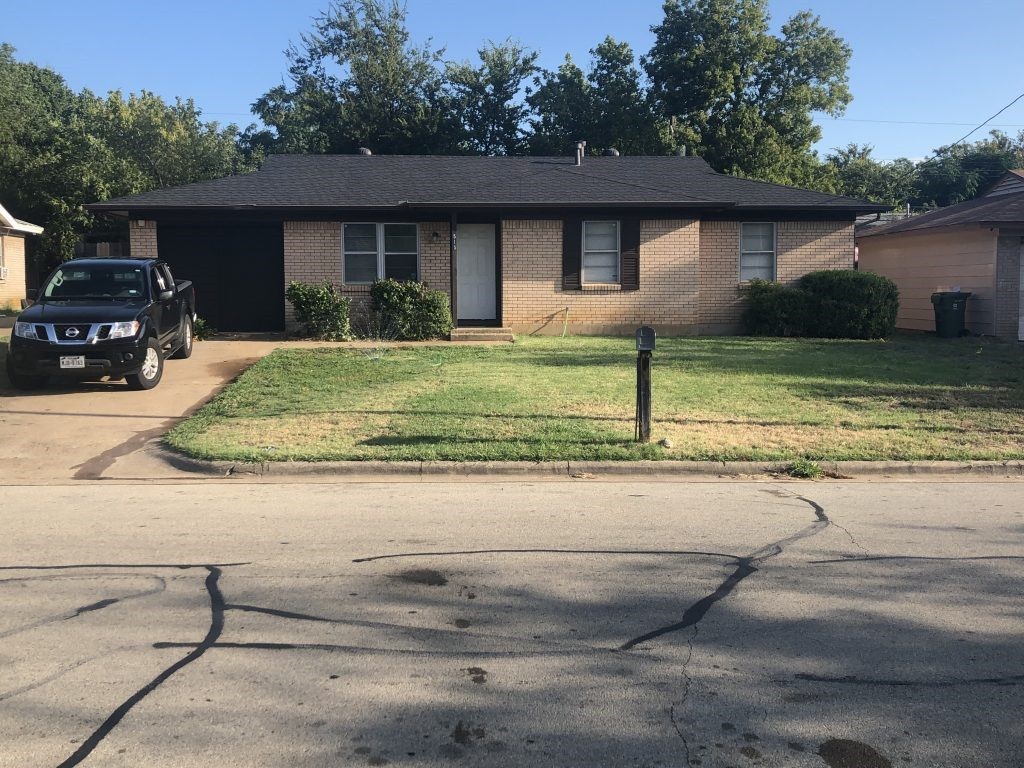 515 W Cedar Street Arlington TX 76011