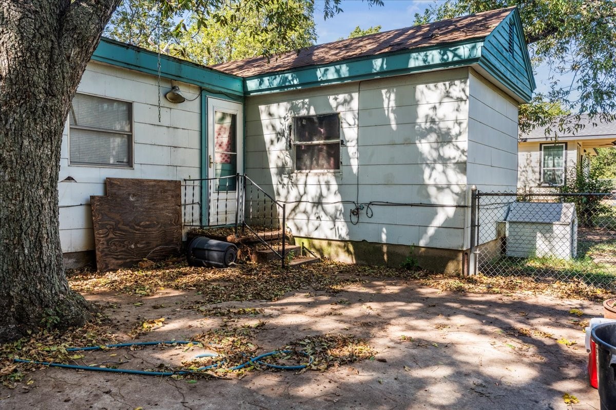 316 Ritchey Street Gainesville TX 76240