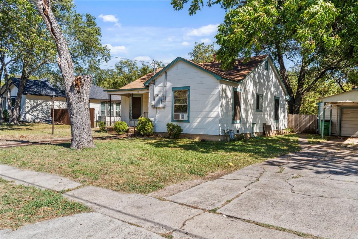 316 Ritchey Street Gainesville TX 76240